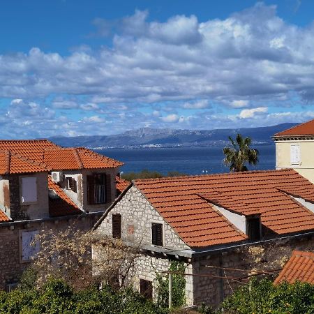 Apartmani Neva Supetar Εξωτερικό φωτογραφία