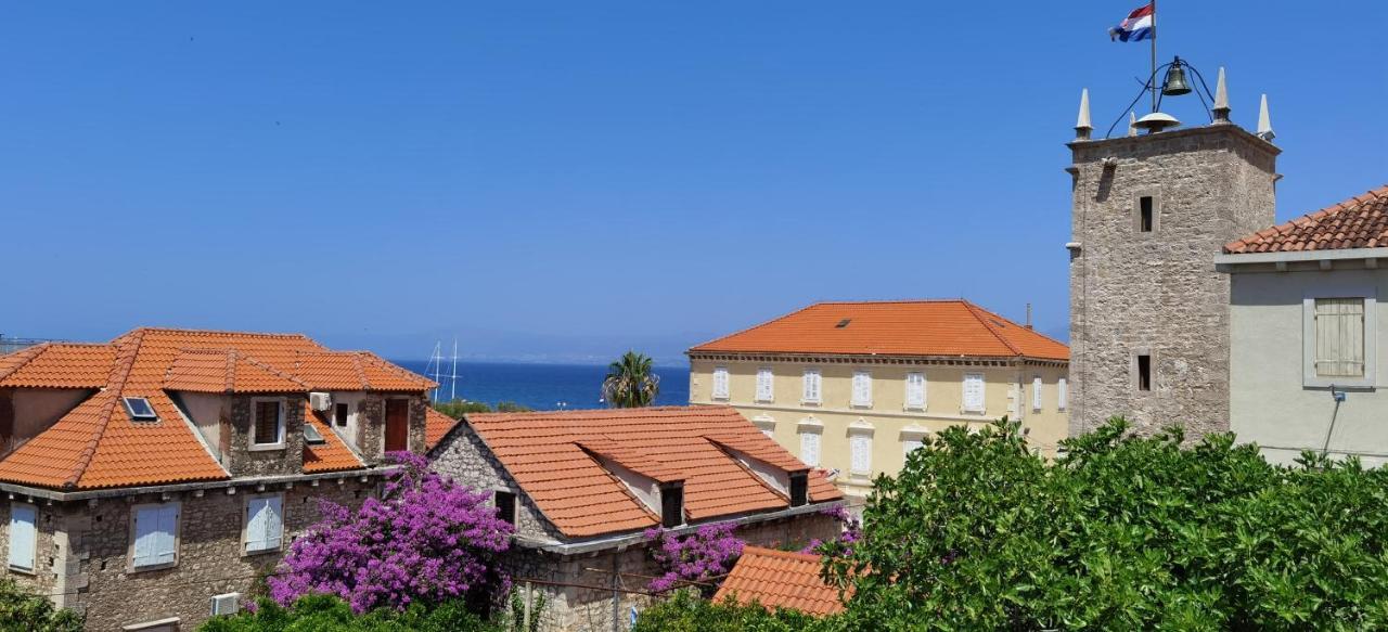 Apartmani Neva Supetar Εξωτερικό φωτογραφία