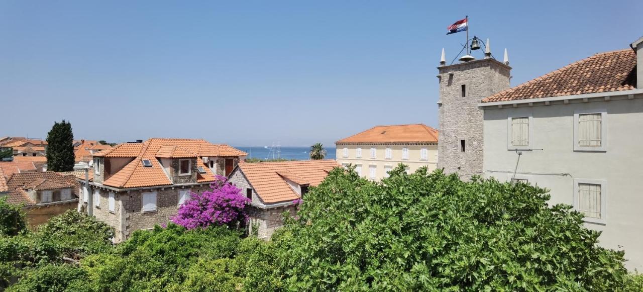 Apartmani Neva Supetar Εξωτερικό φωτογραφία