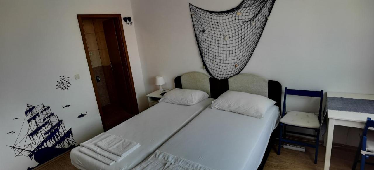 Apartmani Neva Supetar Εξωτερικό φωτογραφία