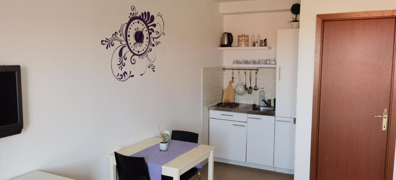 Apartmani Neva Supetar Εξωτερικό φωτογραφία