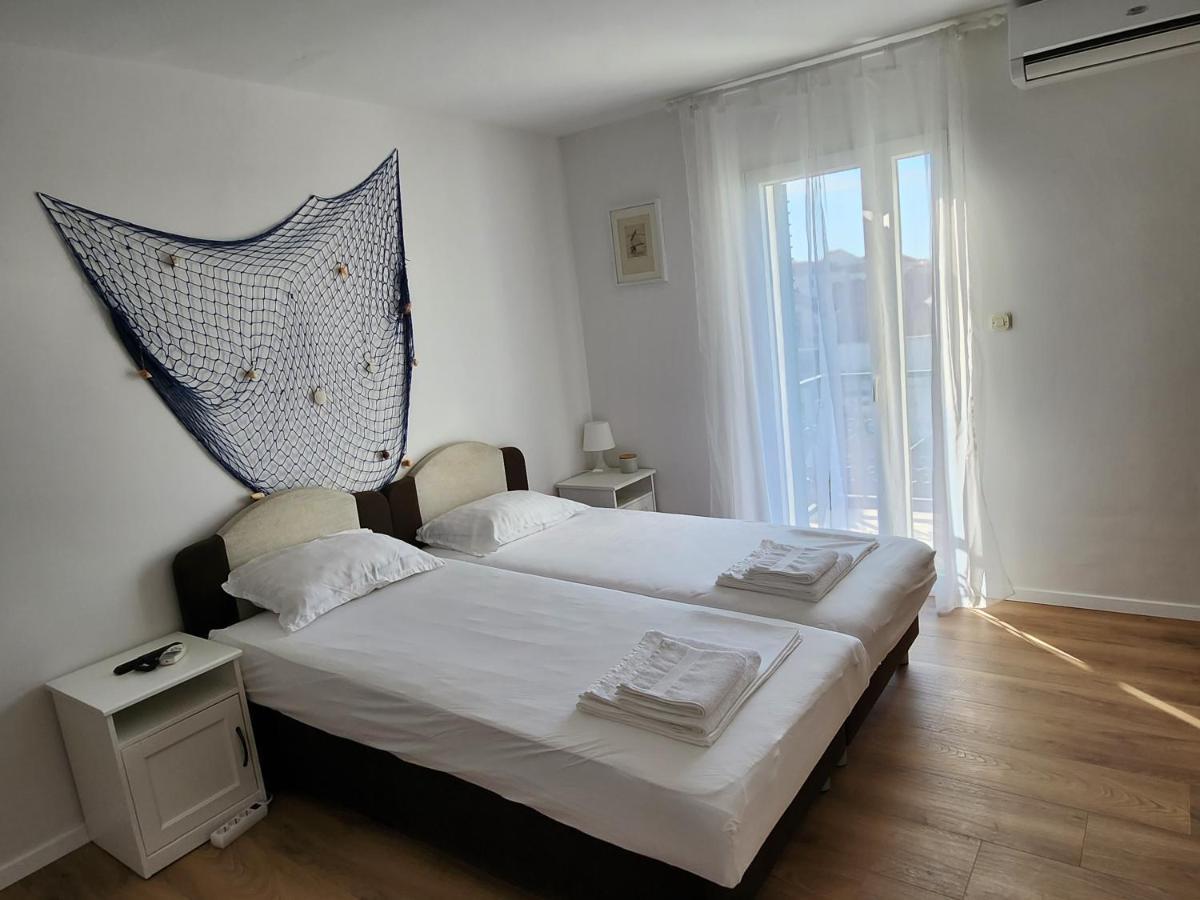 Apartmani Neva Supetar Εξωτερικό φωτογραφία