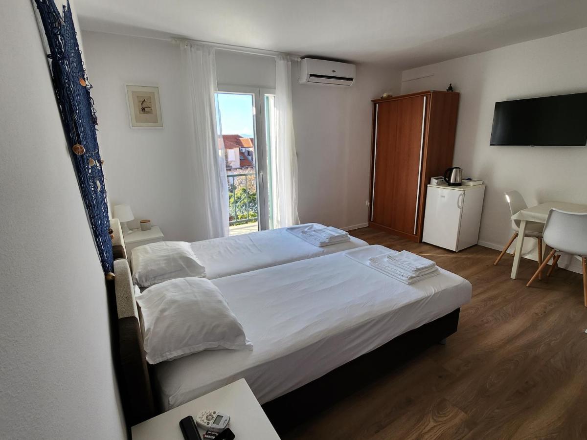 Apartmani Neva Supetar Εξωτερικό φωτογραφία