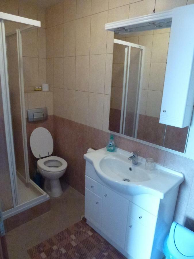 Apartmani Neva Supetar Εξωτερικό φωτογραφία