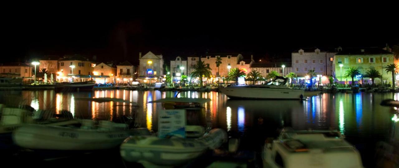 Apartmani Neva Supetar Εξωτερικό φωτογραφία